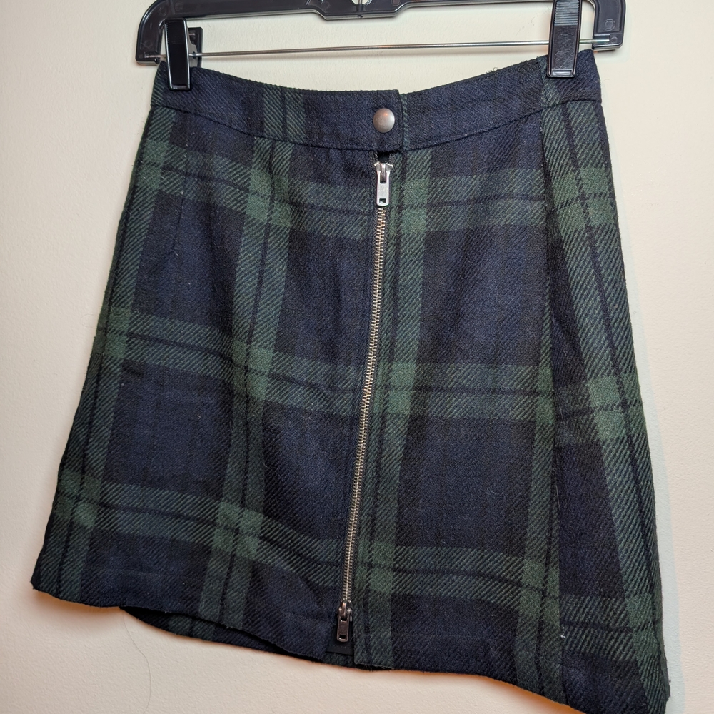 Abercrombie & Fitch Green and Black Plaid Zip-Front Mini Skirt